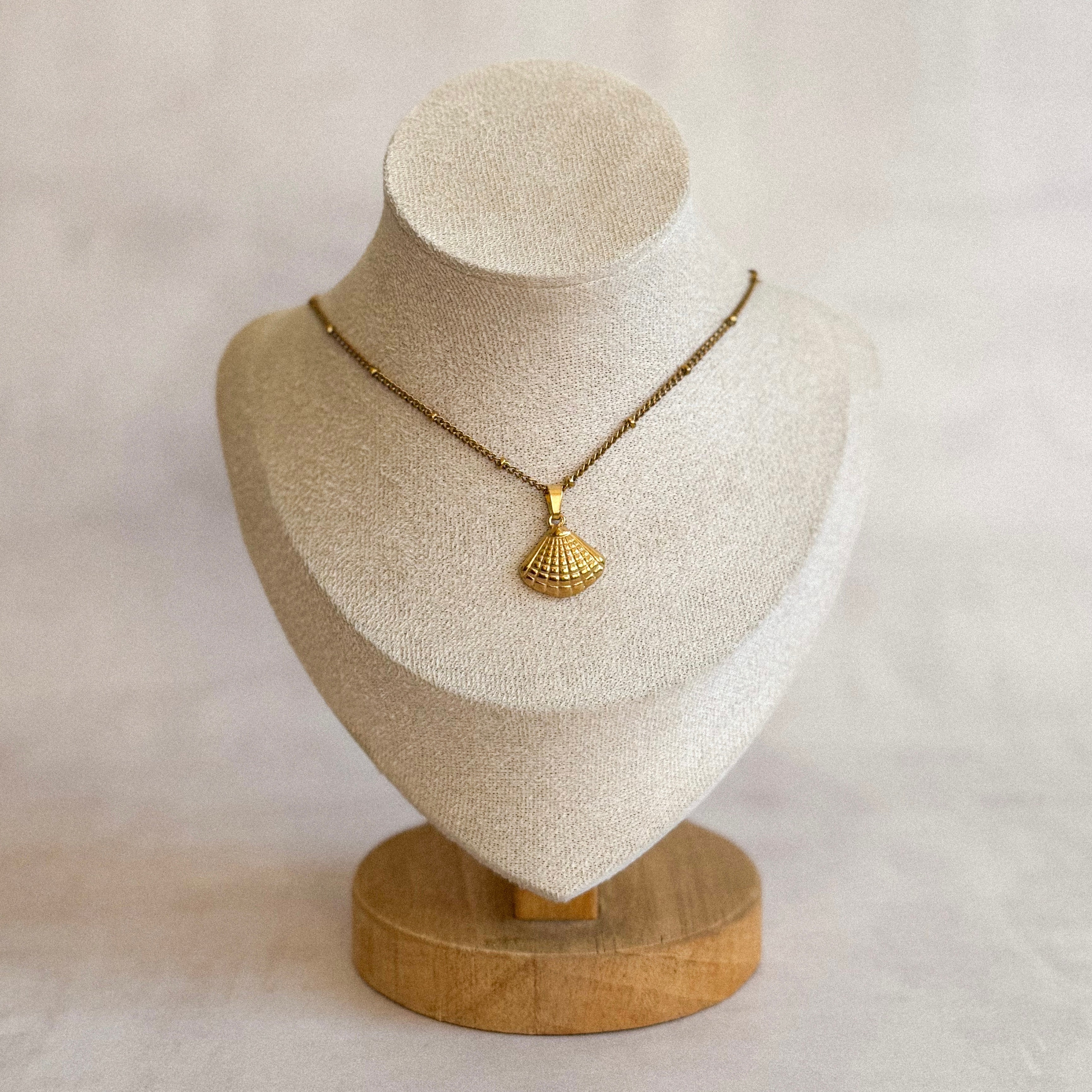 Collar Farid