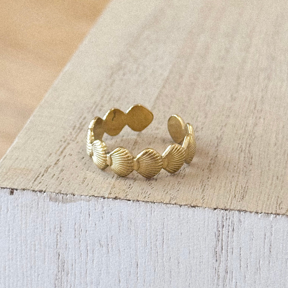 Damian ring