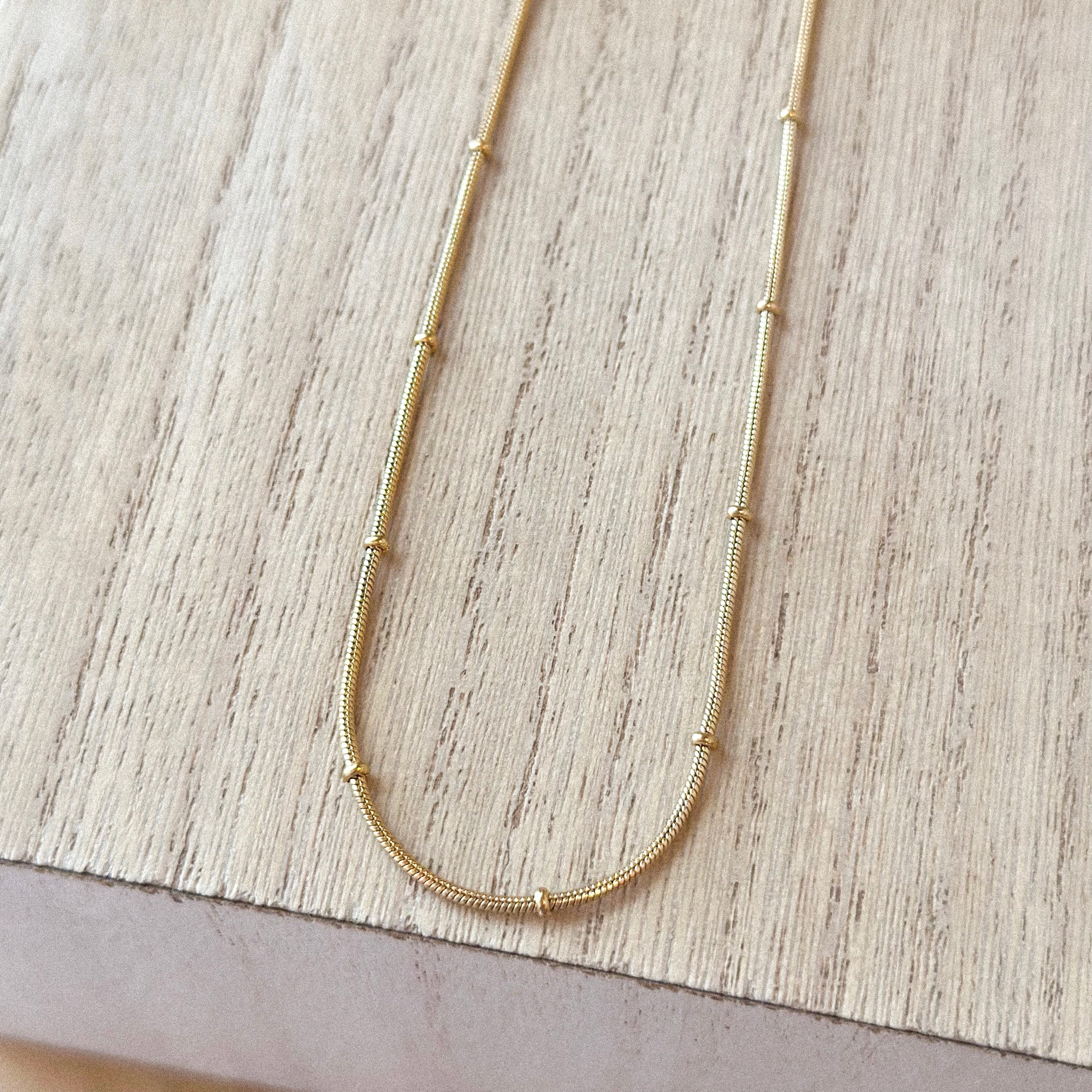 Collar Lariza