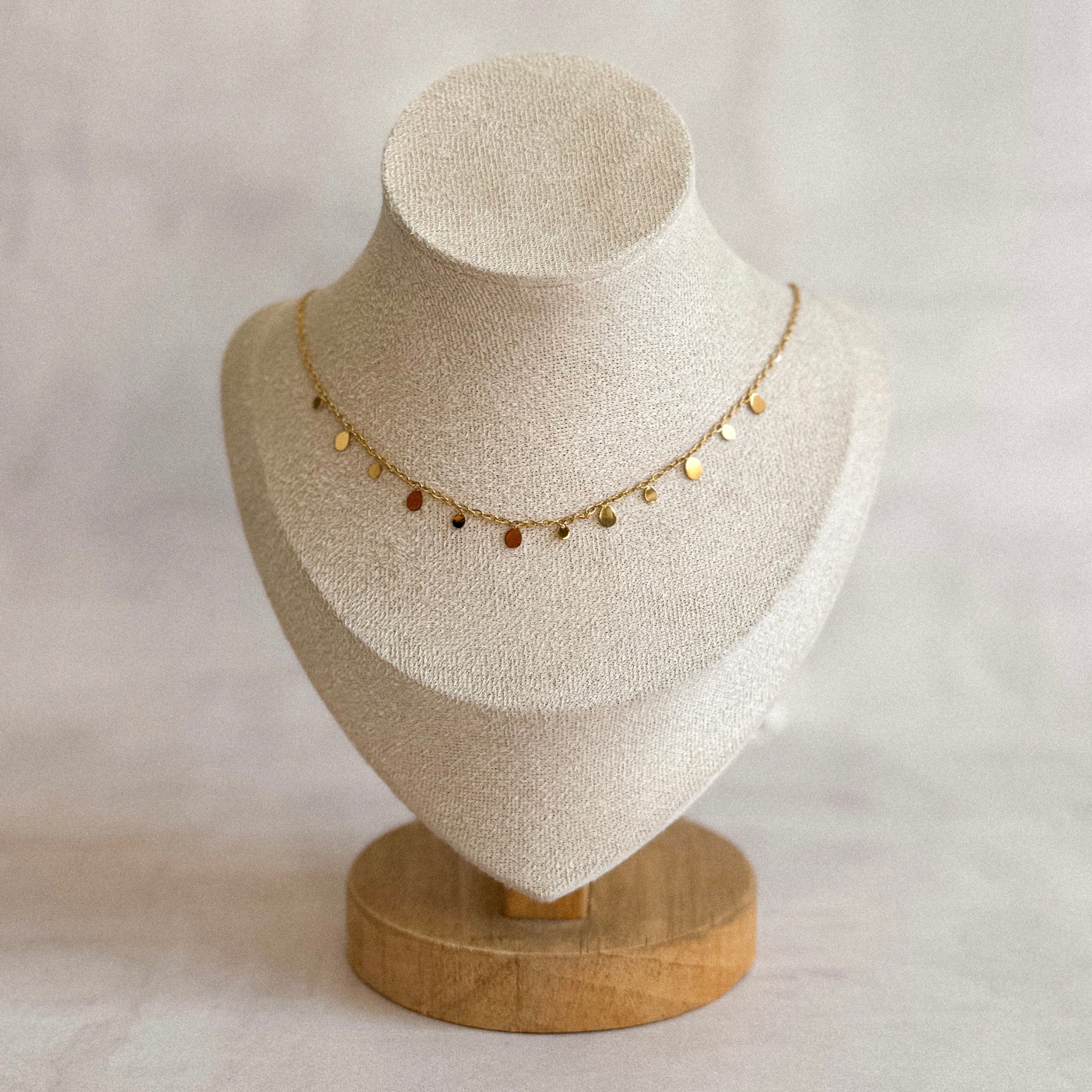 Collar Gota