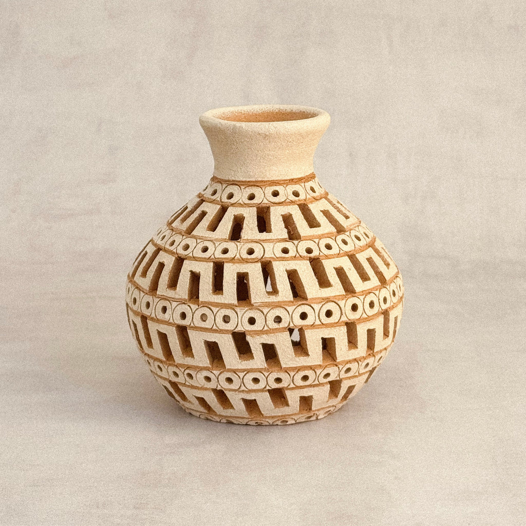 Oaxaqui Vase