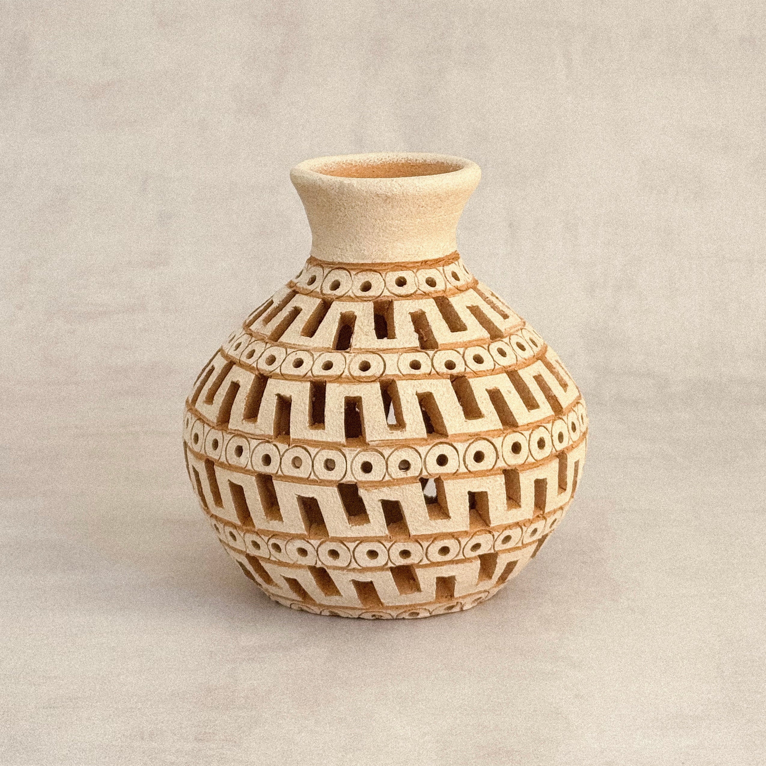 Oaxaqui Vase